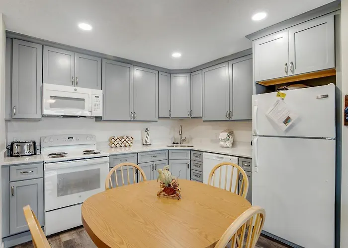 Sunset Landing Unit 12 Apartment